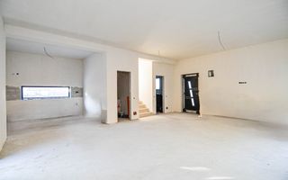🏡 Casă Individuală Modernă cu Panoramă Superbă in Florești, zona VIVO - Poză 3