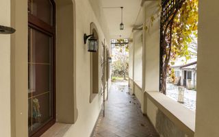 Casa din secolul XIX, ultrafinisata, ultracentral, 855 mp teren - Poză 24