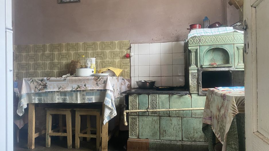 Vanzare casa cu 6 camere in Targoviste - vizavi de Colegiul Carabella - Poză 9