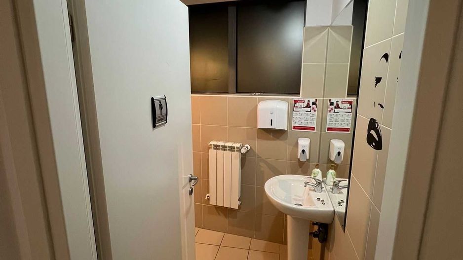 220 m2- studio dans de închiriat Sector 4, București - Poză 3