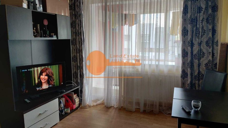 Apartament 2 camere decomandat | Zona Păcii | 500 m metrou | Bloc izolat - Poză 1