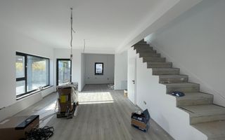 Duplex modern despartit prin baie - Mosnita Noua - Poză 2