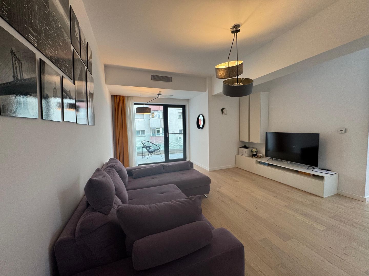 2 camere| TERASA 24MP | PIATA VICTORIEI- BANU MANTA-1MAI - Poză 5