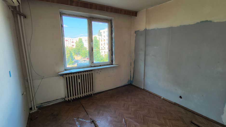 Apartament 3 camere semidecomandat Berceni - Poză 2