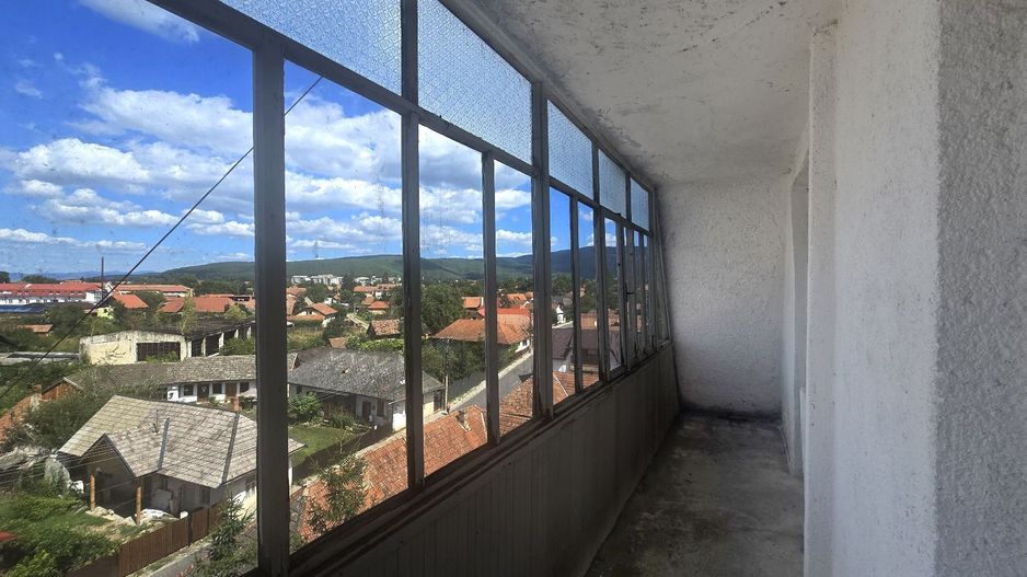 Apartament 2 camere, 43mp,decomandat,ultracentral,Covasna - Poză 2