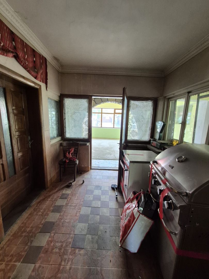 Spatiu comercial+Locuinta 664 mp construiti+anexa 16 mp si teren 845mp - Poză 5