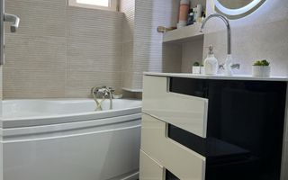 Vanzare Apartament 3 camere renovat, 68 mp, etaj 10, 13 Septembrie - Poză 3
