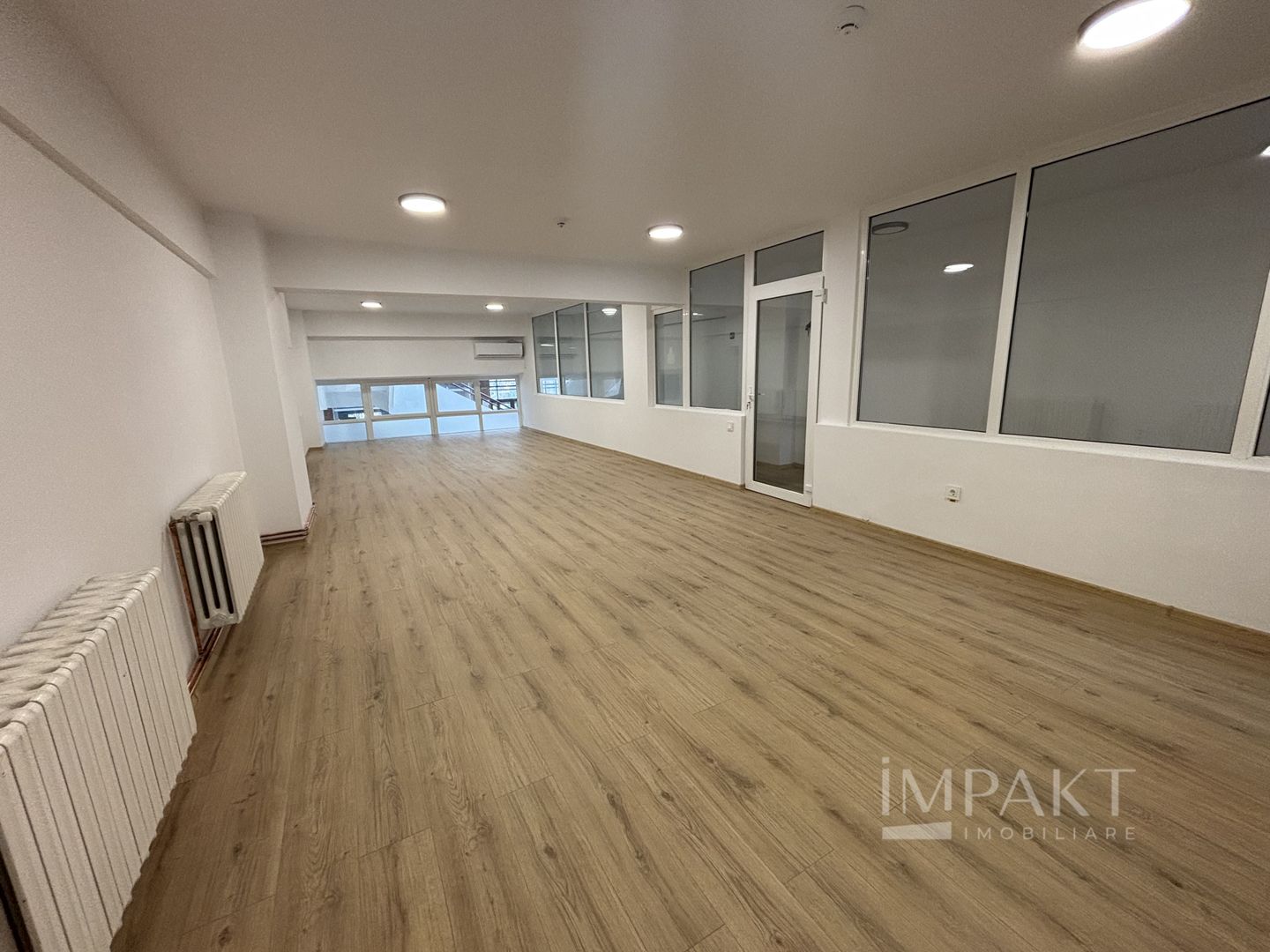 Spatiu Comercial DE INCHIRIAT Marasti - rond OMV - Poză 2