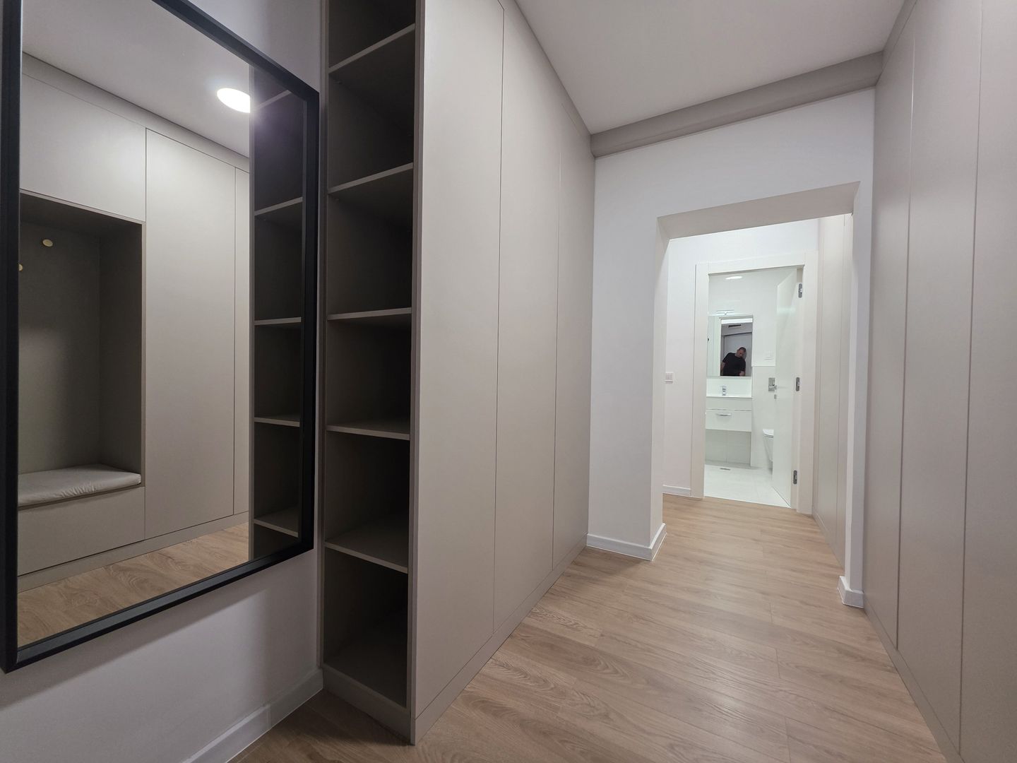 Apartament 2 camere lux decomadat Pipera Rond OMV70 metri - Poză 11