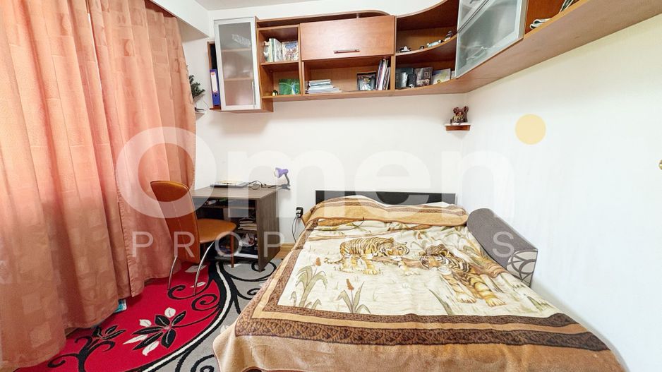 Apartament 4 camere de vanzare , Bulevardul Bucuresti - Poză 4