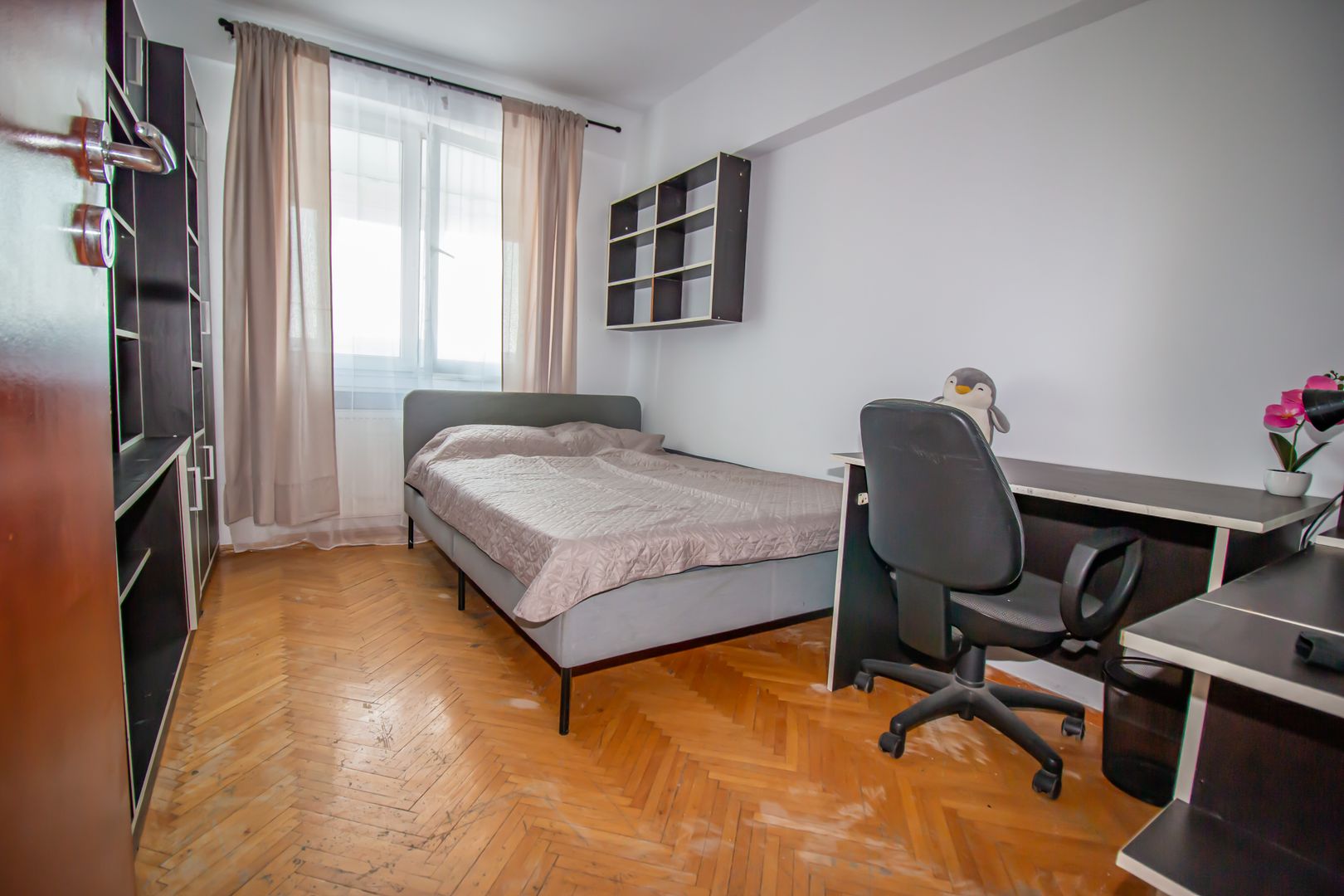 Apartament cu 3 camere  Prelungirea Ghencea - Poză 2