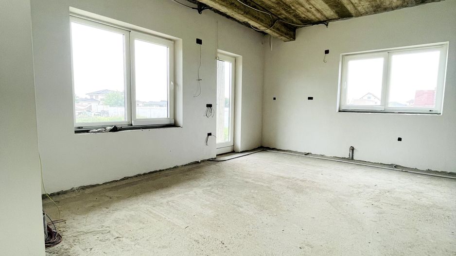 Casǎ de vânzare 7 camere P+E Sânmartin - Poză 3
