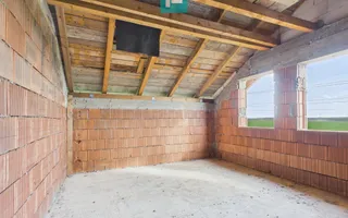 Casă la roșu cu  6 camere,  teren 500 mp în Aluniș - Poză 14