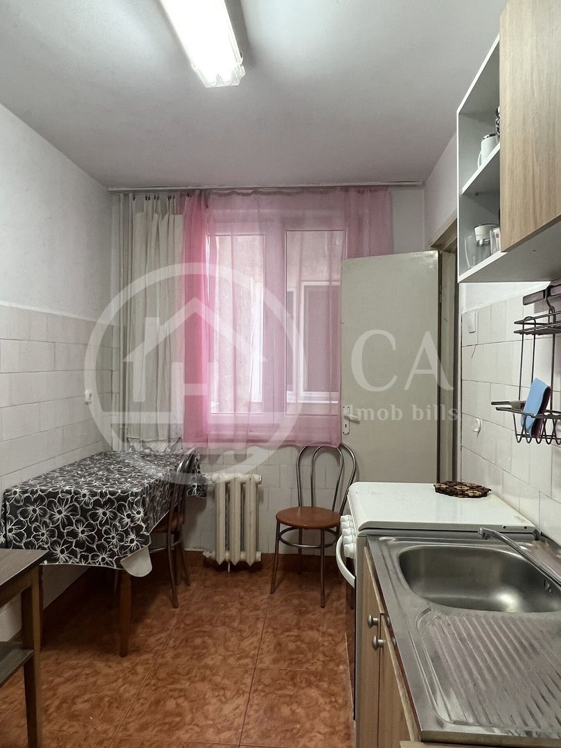 Apartament cu 3 camere de inchiriat zona Decebal Oradea - Poză 9