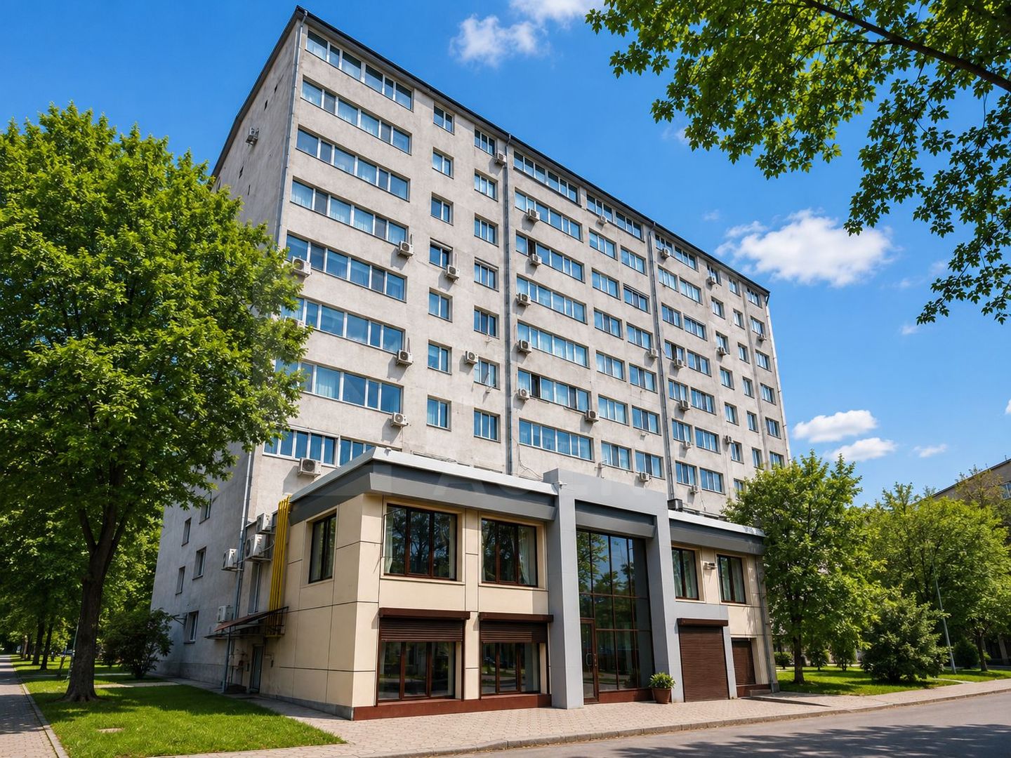Vânzare, apartament, 3 camere, strada Melestiu, Centru - Poză 1