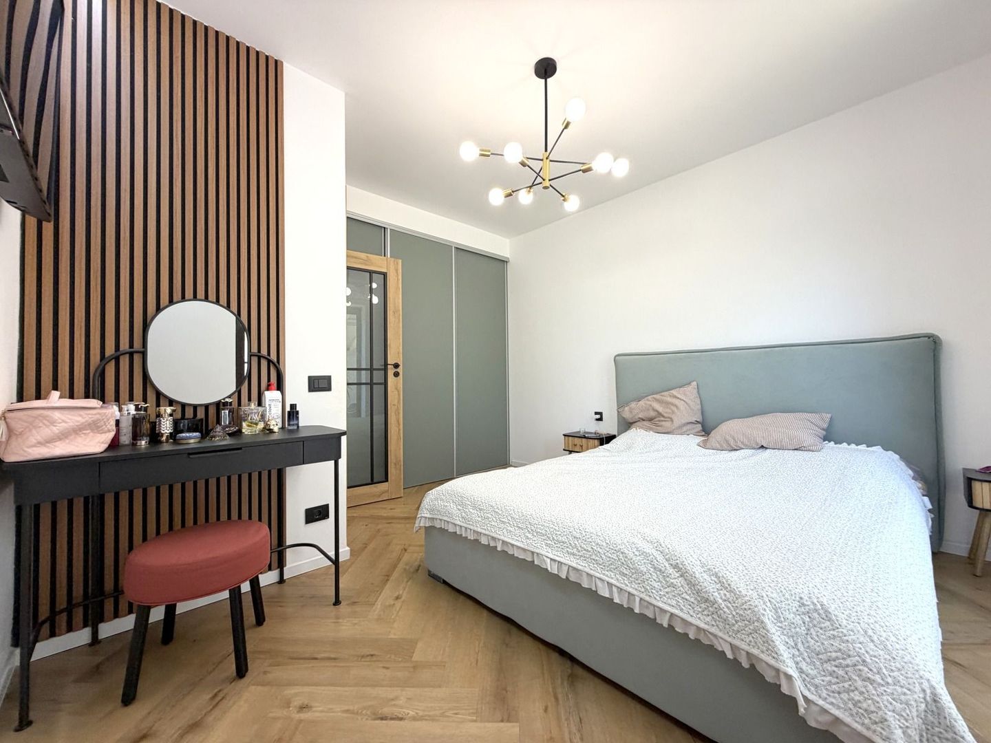 Casa individuala renovata integral P+M Chitila-Bucurestii Noi - Poză 8