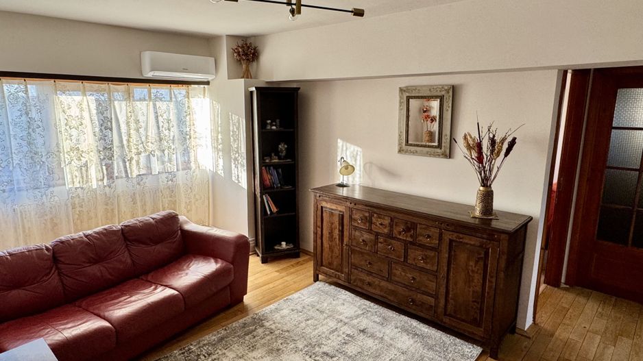 APARTAMENT SPATIOS SI LUMINOS - Poză 5