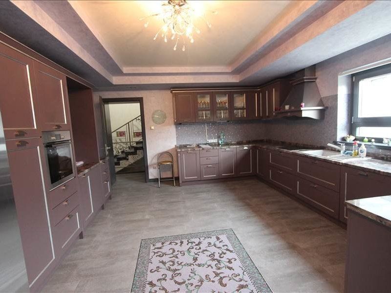 Casă / Vilă cu 7 camere în zona Lipovei - Poză 3