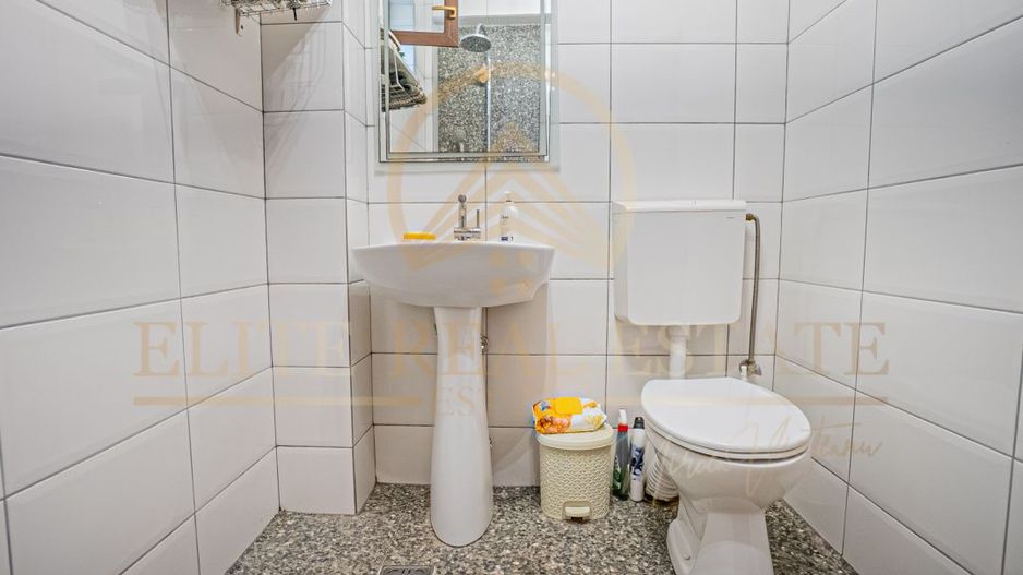 Viluta cocheta cu curte frumoasa in Mamaia Sat! - Poză 31