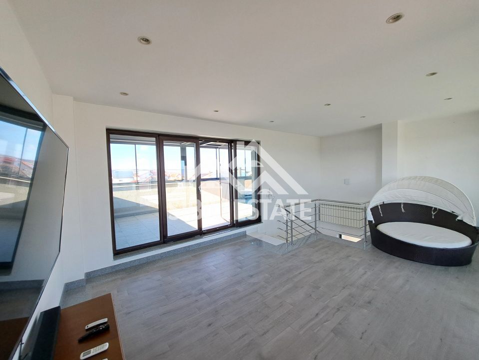 Casa cu 4 garaje, terase panoramice, teren mare - Poză 22