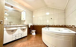 Casa la intrare în Ghiroda - Poză 31