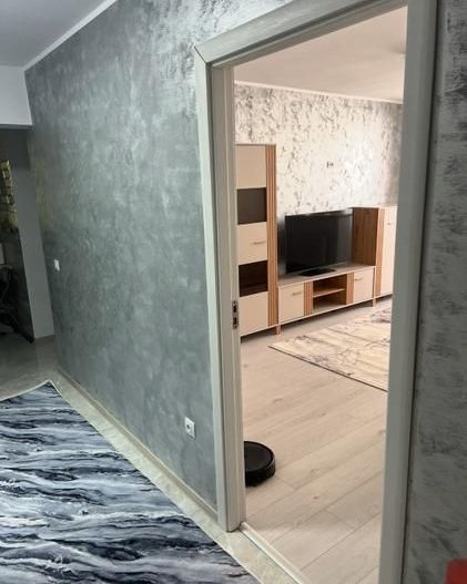 De închiriat apartament cu 2 camere în Micro 17, etaj 2, 450 euro - Poză 3