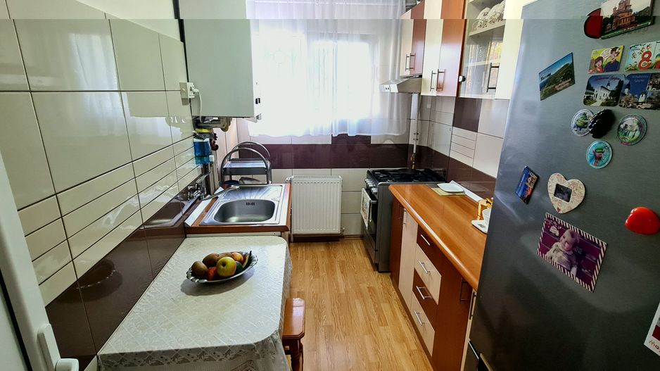 Apartament 2 camere cartier Astra langa piata - Poză 4