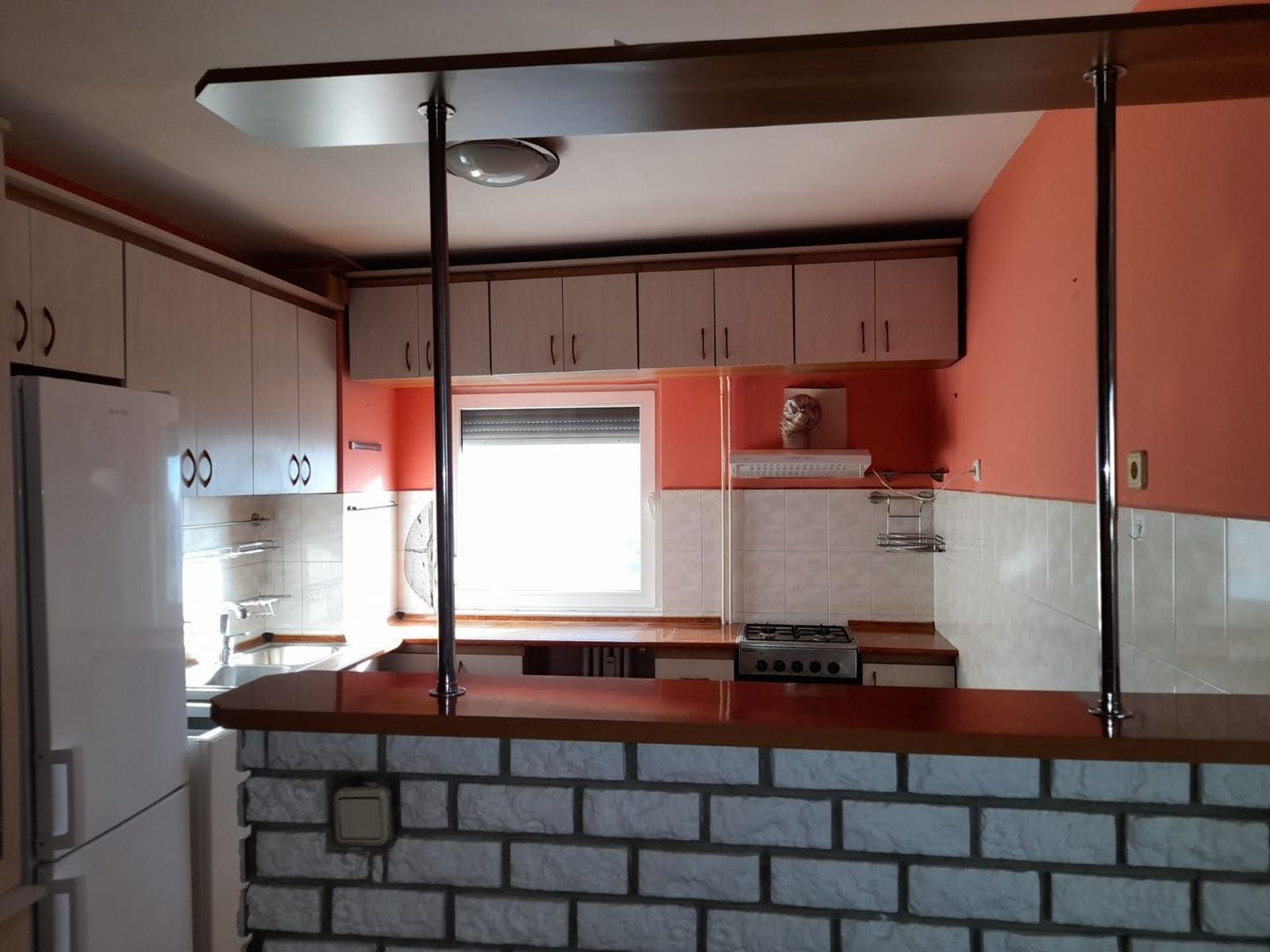 Apartament cu o camera, de vanzare, situat in zona Dacia, Oradea. - Poză 1