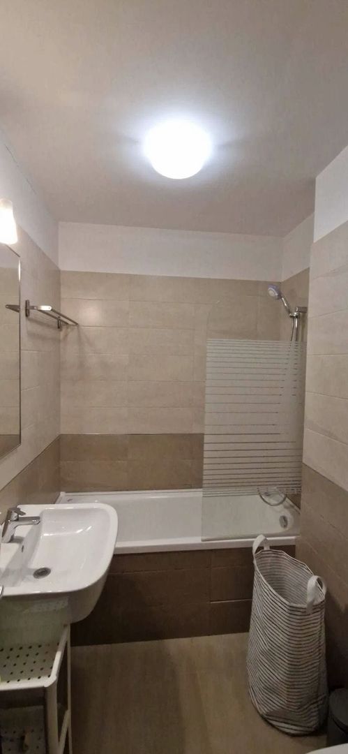 GARSONIERA - PIATA MUNCII, CENTRALA PROPRIE, BUCATARIE INCHISA, MODERN - Poză 8