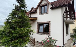 Casa individuala, teren 695 mp, renovata complet, Dezmir - Poză 1