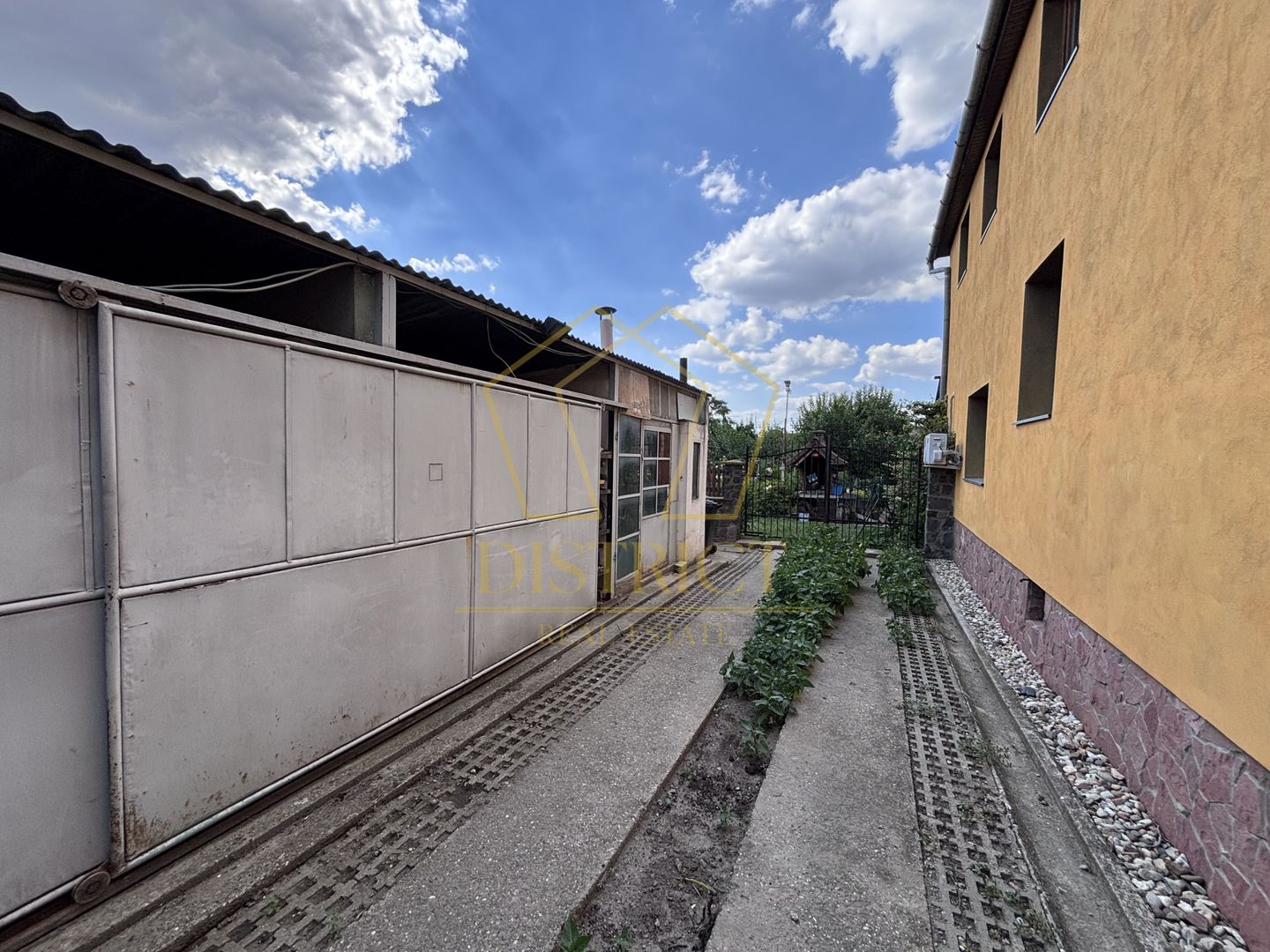 COM 0% Casa individuala 151mp | Teren 1323mp | Garaj 60mp | Ciacova - Poză 20