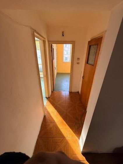 Apartament 3 camere decomandat + boxă – Drumul Taberei – necesită renovare - Poză 9