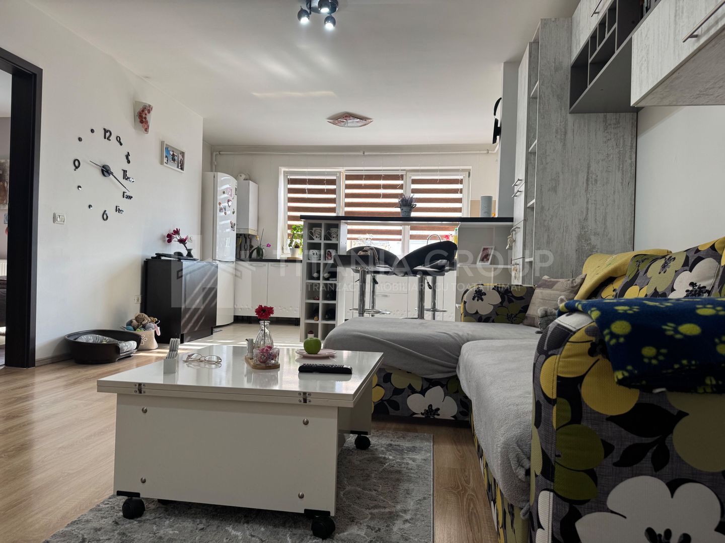 Apartament 2 camere modern, bloc nou, zona Garii, parcare+boxa - Poză 3