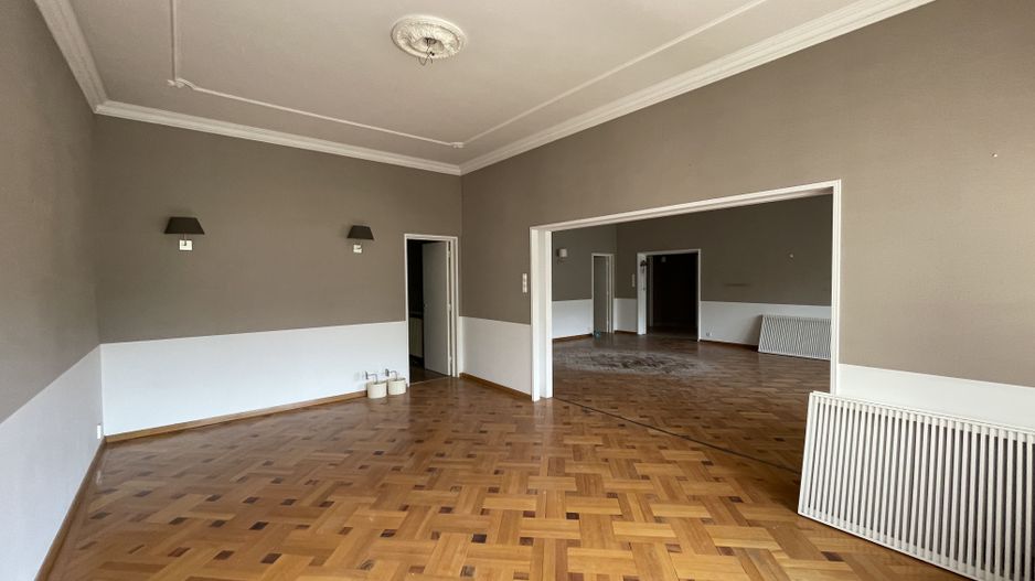 Apartament cu 4 camere de vânzare în zona Primaverii - Poză 2