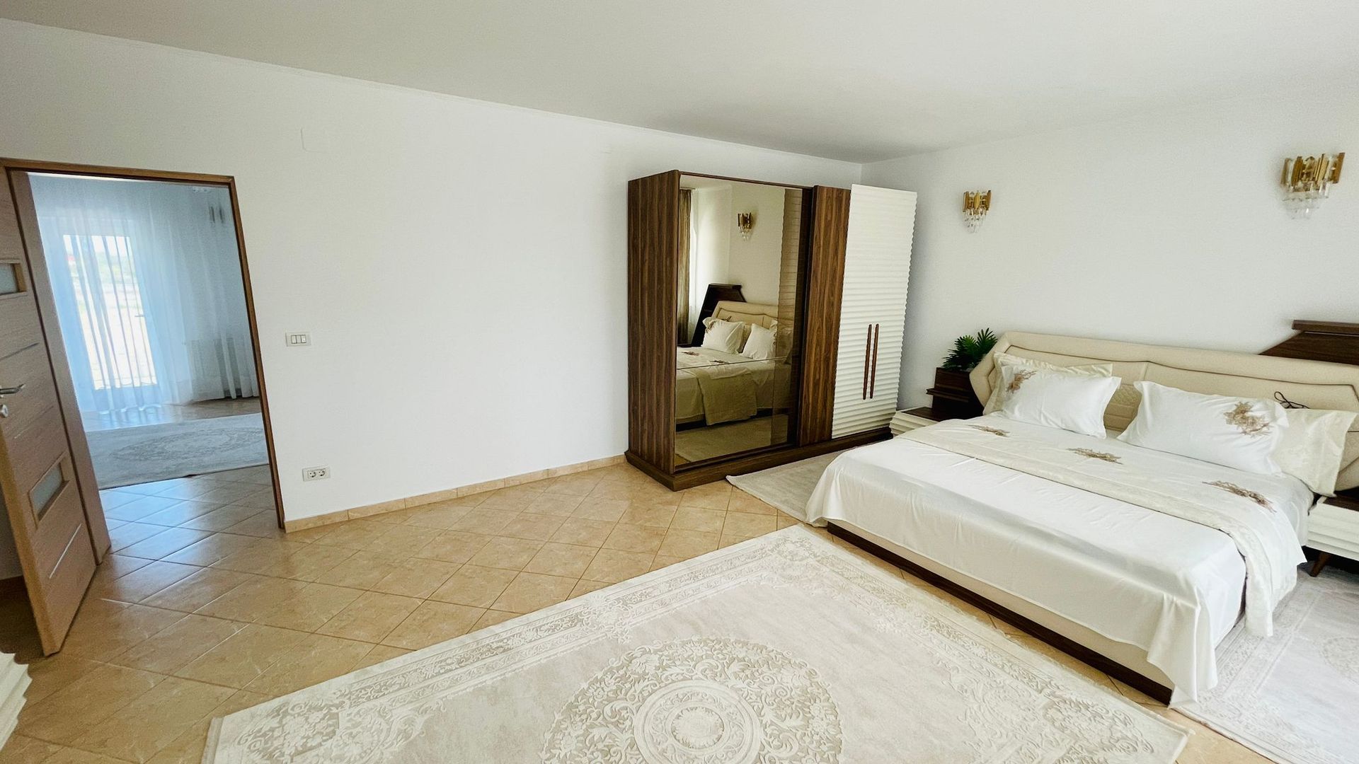 Casa  de vanzare tip duplex 5 camere Cioplani - Poză 9