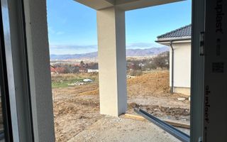 Casa de vanzare Satu Nou de Jos cu priveliste - zona retrasa - Poză 6