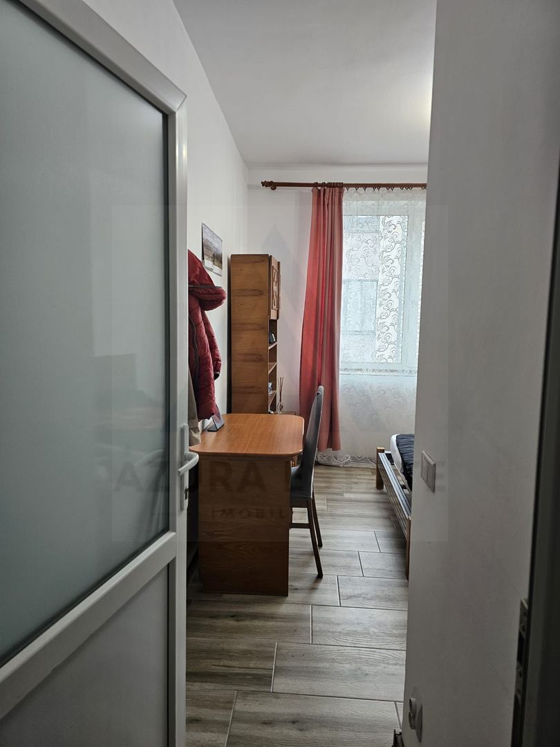 Apartament 3 camere 54 mp utili balcon si parcare privata Selimbar - Poză 3