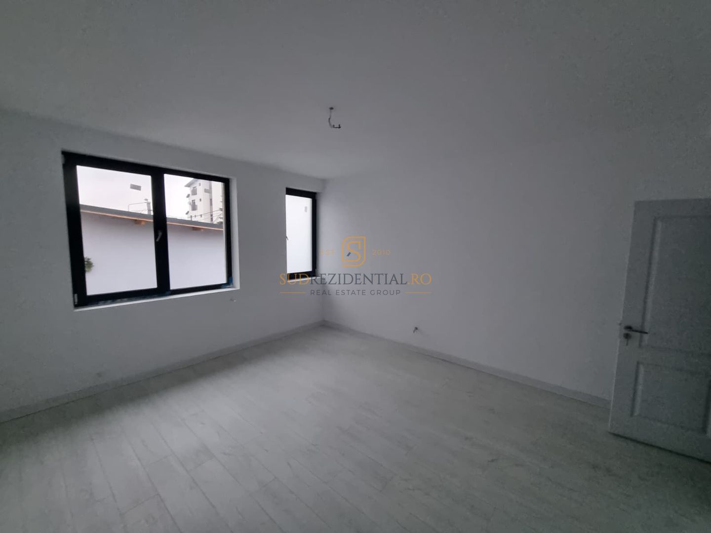 Casă spațioasă de vânzare – Sector 4, Metrou Aparatorii Patriei - Poză 9