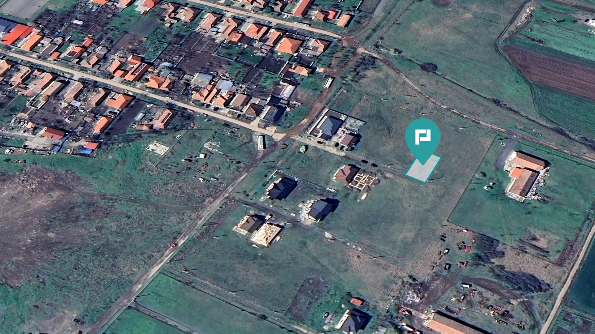 Loc de casa de 448mp în Livada - Poză 1