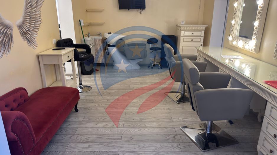 Salon de închiriat – complet utilat și autorizat DSP - Poză 1