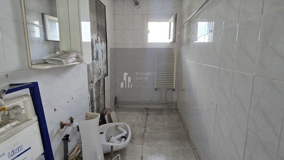 Apartament 3 camere 600 metri METROU BRANCOVEANU/CENTRALA - Poză 11
