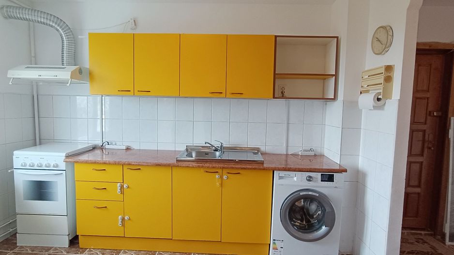Apartament cu 2 camere decomandate, in cartierul Astra-Mercur - Poză 2