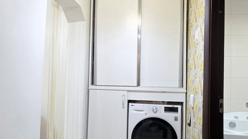 Apartament cu 2 camere, etaj 1, RENOVAT, nemobilat, VASLUI zona SMÂRDAN; - Poză 5
