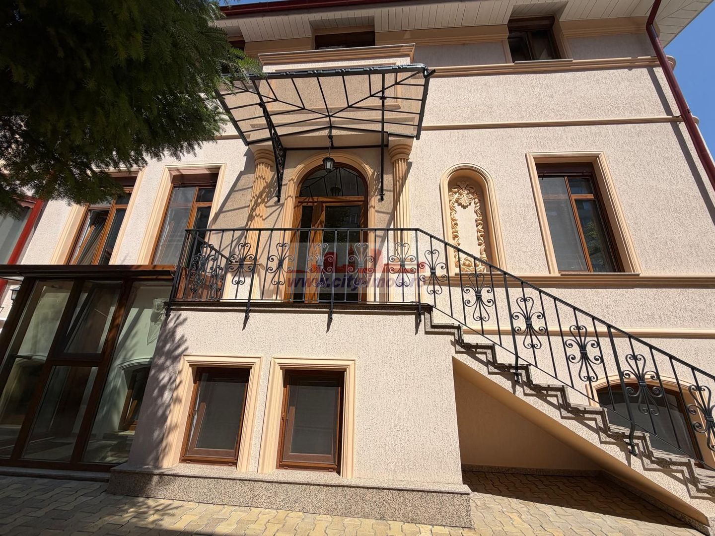 Inchiriere casa 5 camere,  Piața Victoriei,  Renovata 2025 - Poză 2