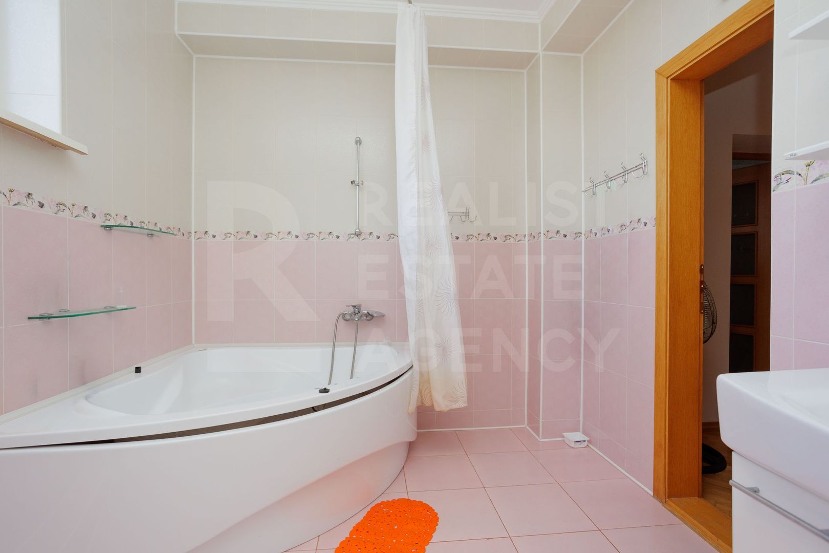 Chirie, casă, 6 camere, Strada Trifan Baltă, Centru - Poză 31