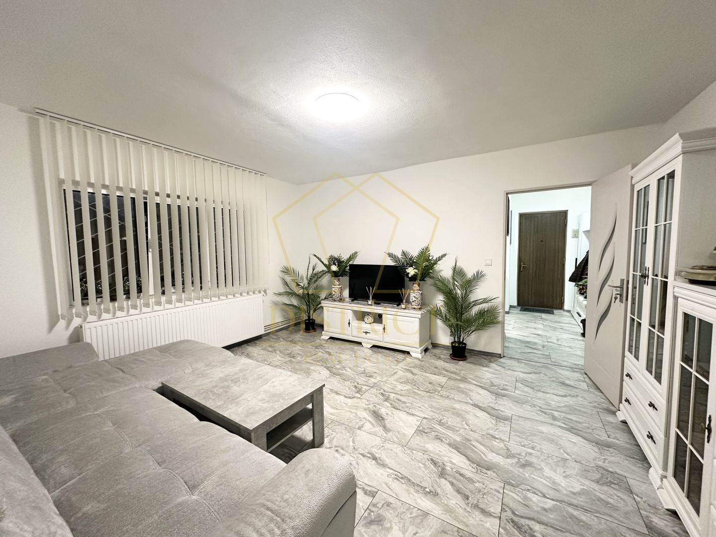 Apartament deosebit cu 2 camere | Zona Sagului - Poză 4