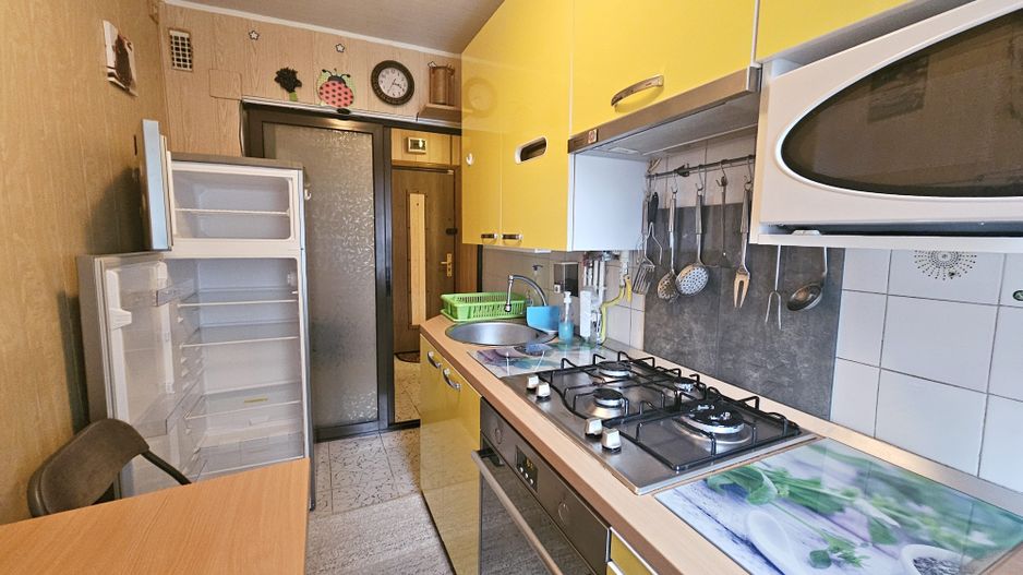 Predeal str M Eminescu, garsoniera mobilata si utilata complet - Poză 4