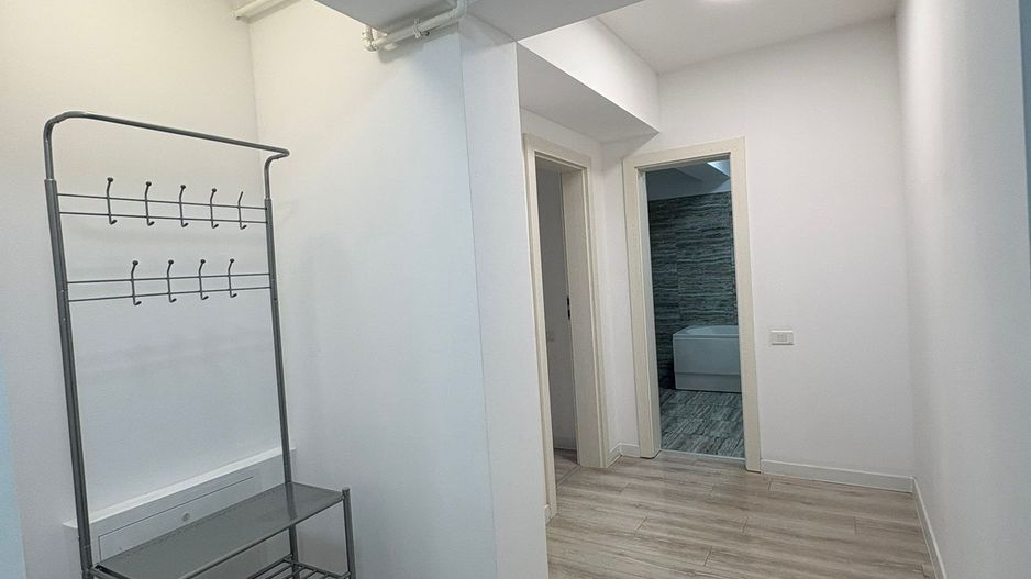 Apartament 2 camere, parcare subterană, centrală proprie, mobilat lux - Poză 12