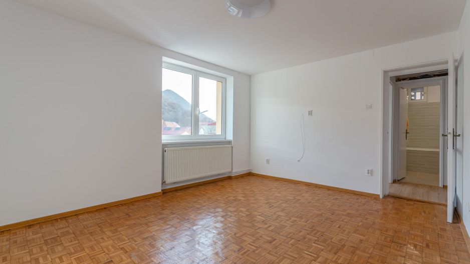 Apartament decomandat, 2 camere, 46 mp – Centru Civic, Brașov - Poză 2