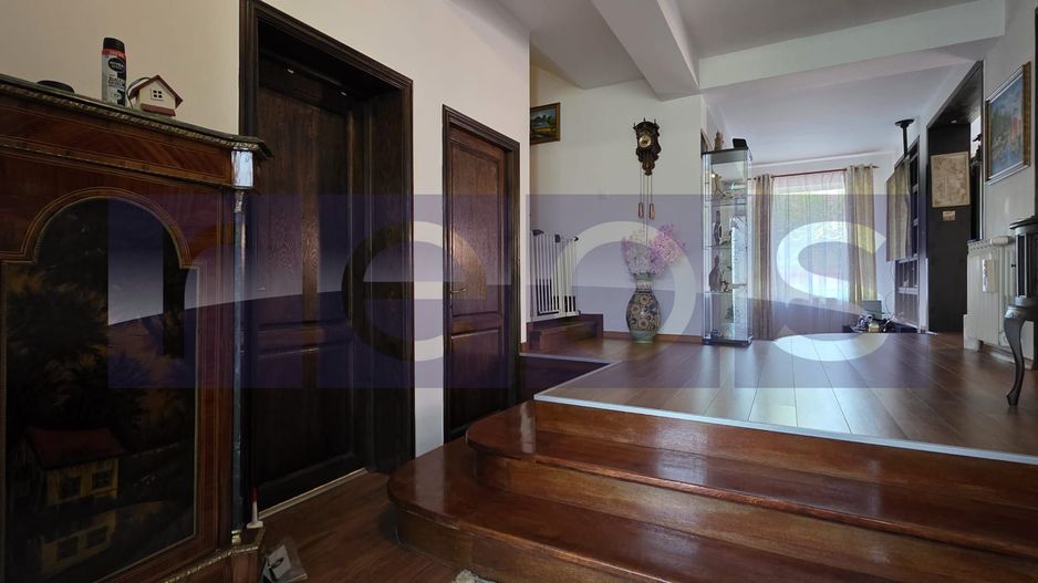VANZARE CASA 10 CAMERE | ZONA VATRA LUMINOASA - Poză 6